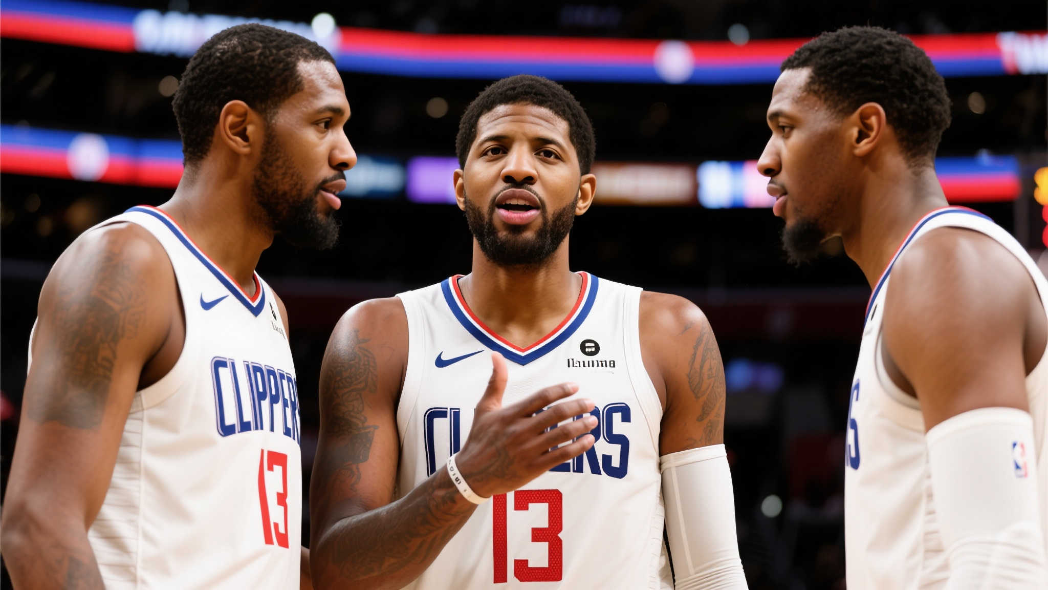 乔治:为恩比德感到遗憾,身体不适仍坚持训练,最终无缘出战 乔治:为恩比德感到遗憾,身体不适仍坚持训练,最终无缘出战